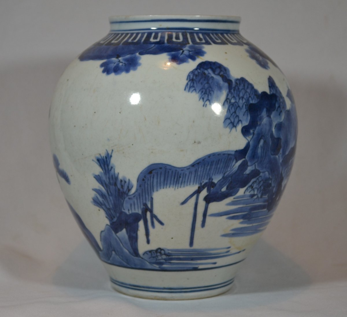 Jarre en porcelaine d'Arita blanc et bleu.Japon 17°siècle.-photo-4