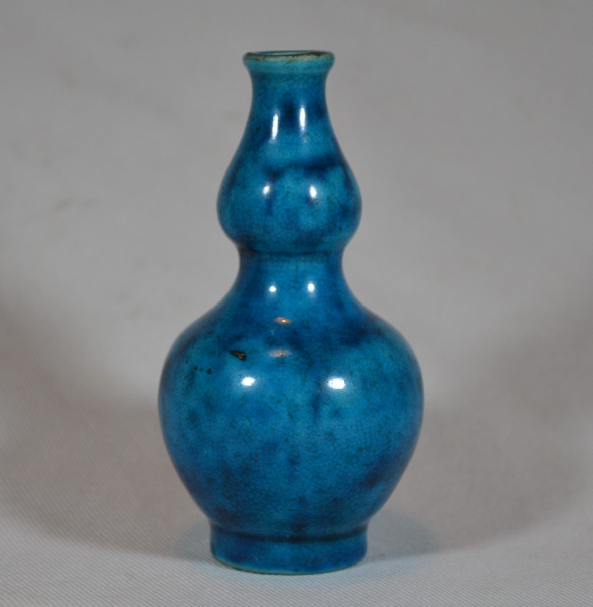 Turquoise Blue Porcelain Gourd Vase. China, 17th Century.-photo-2