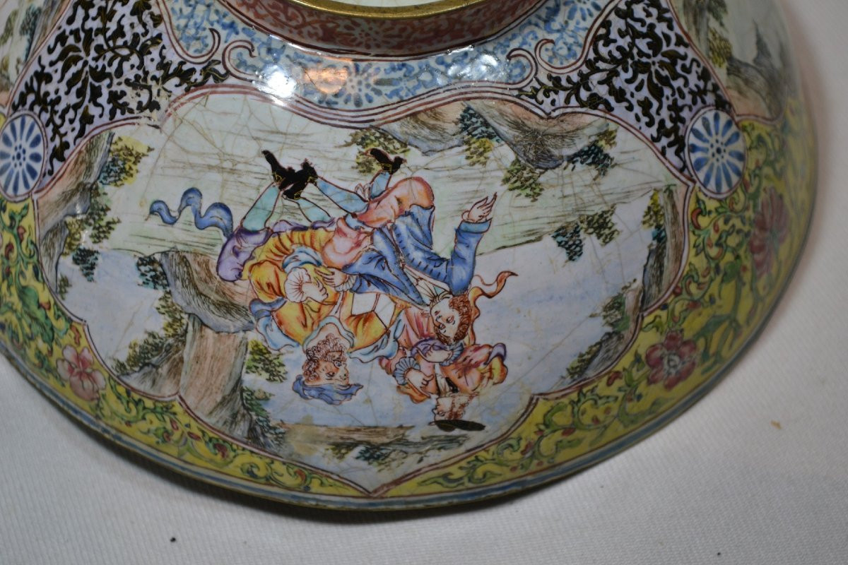 Peking Enamel Bowl. European Decoration. 18th Century China.-photo-3