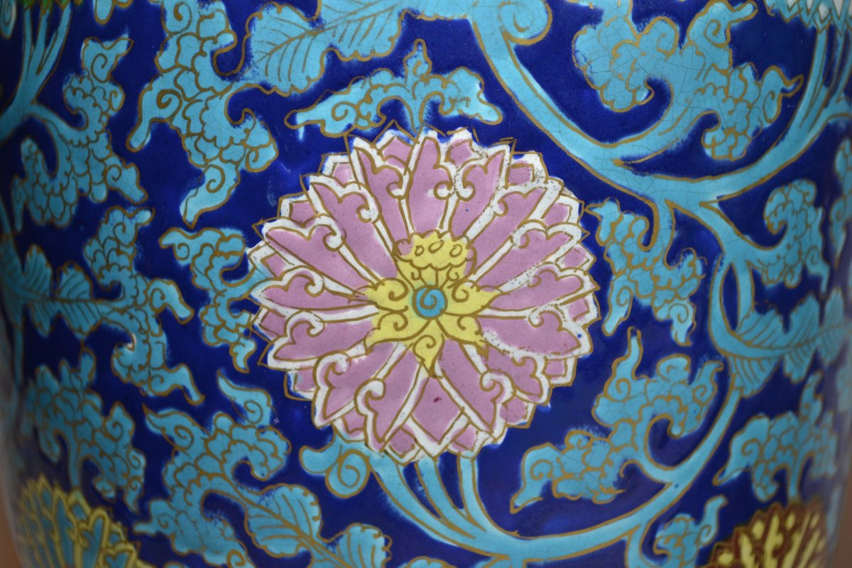 Paire de vases en porcelaine à décor de lotus.Chine 19° siècle.-photo-3