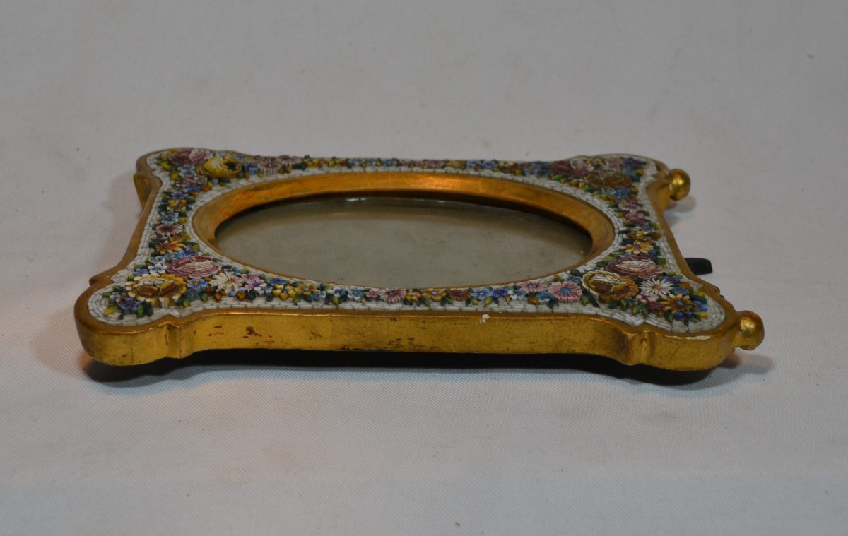 Cadre en bois doré.Micro Mosaique de verre.Venise 19°siècle. -photo-2