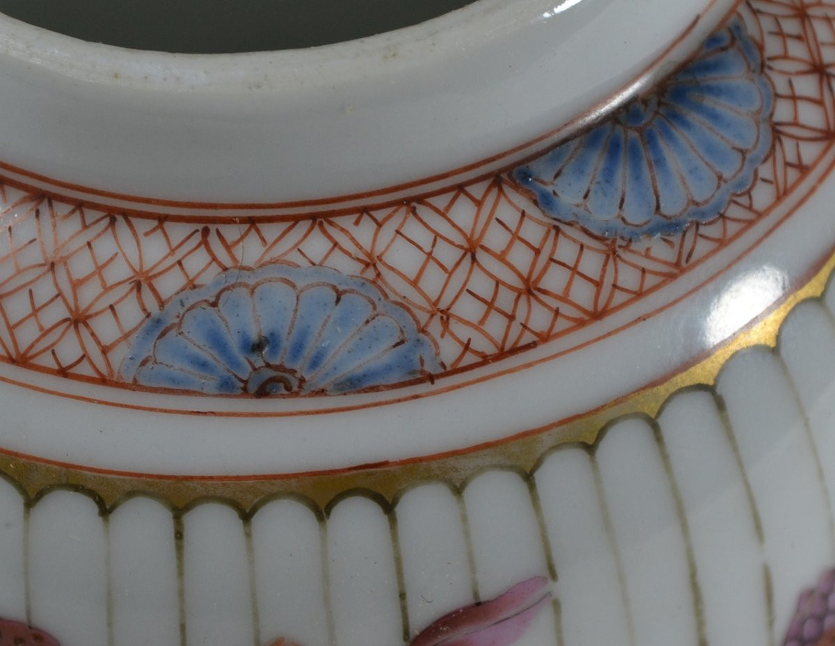 Chinese Porcelain Teapot. Qianlong Reign, 18th Century. -photo-5