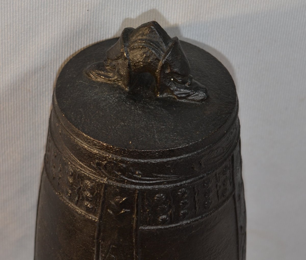 Cloche en bronze coulé et laqué.Japon période Edo 18-19°siècle.-photo-2