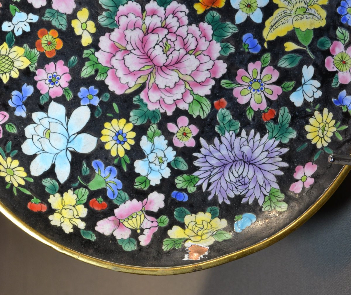 Plat en émail de Pékin sur cuivre. Chine période Républicaine début 20°. -photo-7