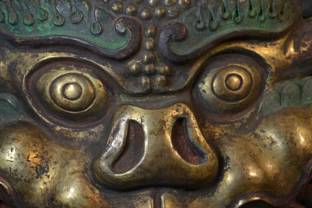 Masque de Kirtimukha en cuivre doré. Tibet 19° siècle. -photo-4