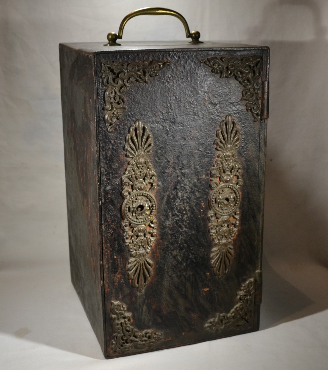 Iron Travel Safe. Europe, 19th Century.