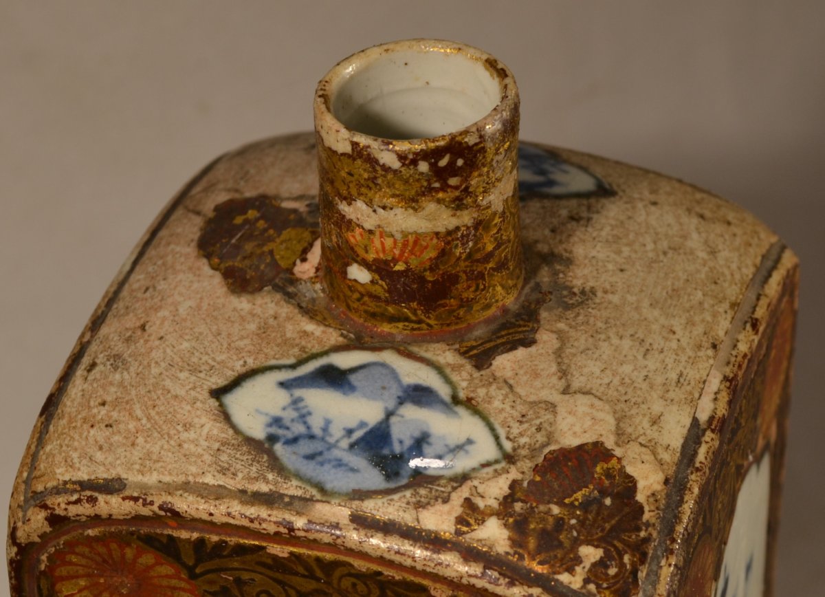 Tokkuri en porcelaine, décor en bleu sous couverte. Partiellement laqué. Japon fin 17°siècle-photo-3