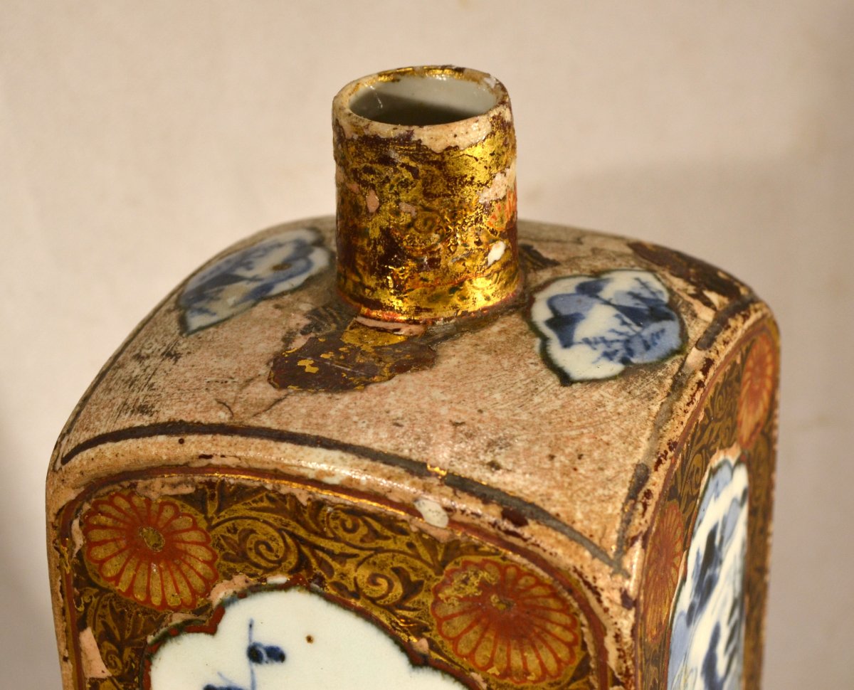 Tokkuri en porcelaine, décor en bleu sous couverte. Partiellement laqué. Japon fin 17°siècle-photo-3