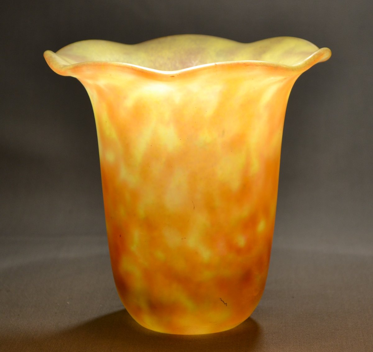 Tulipe en pâte de verre de Daum. France début 20°siècle. -photo-4