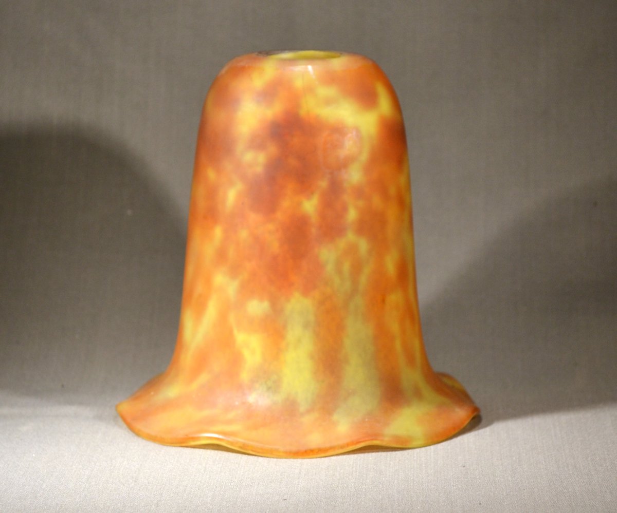 Tulipe en pâte de verre de Daum. France début 20°siècle. -photo-1