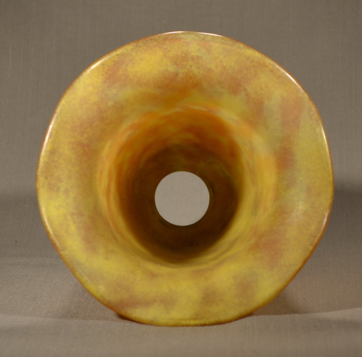 Tulipe en pâte de verre de Daum. France début 20°siècle. -photo-2