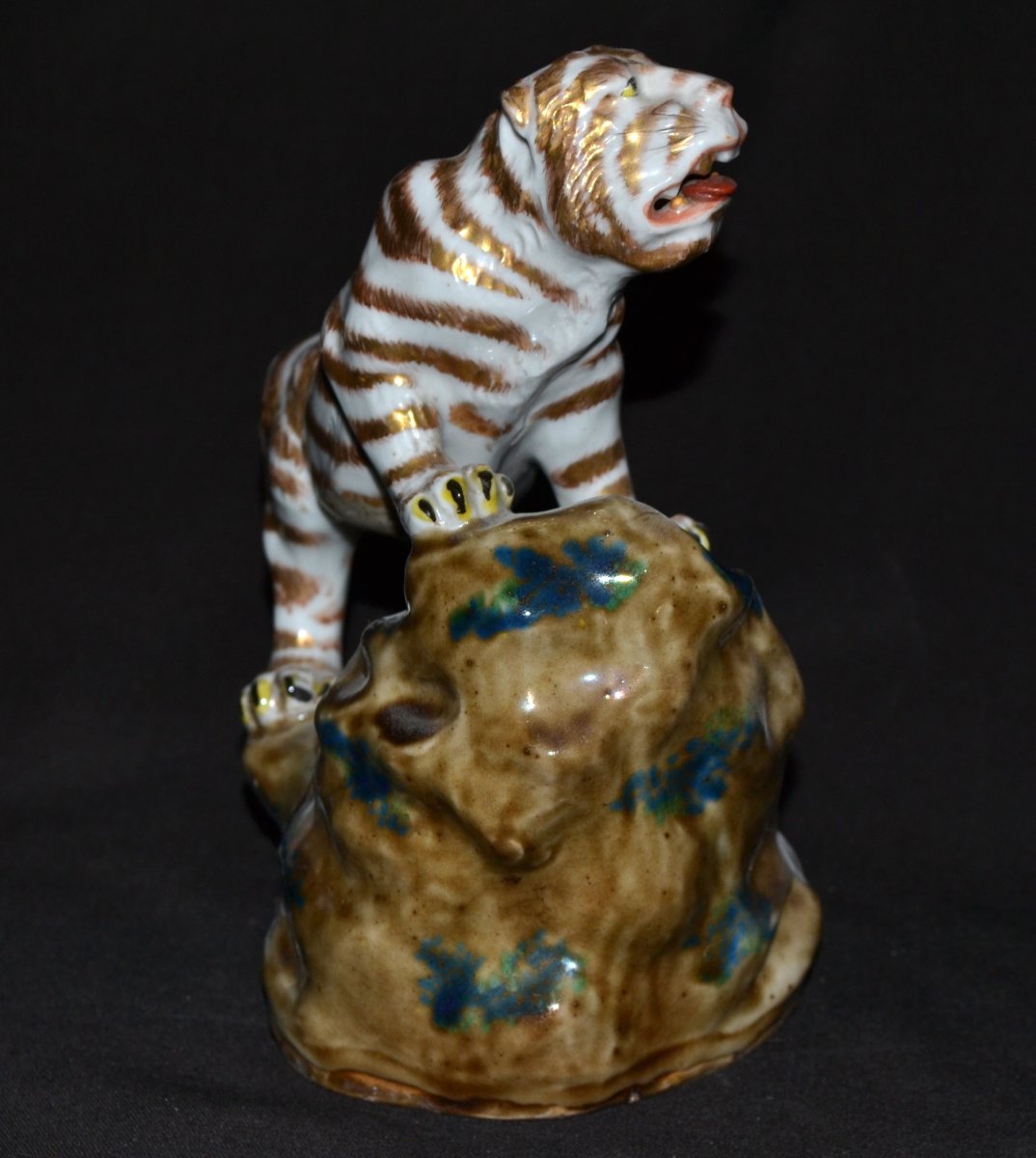 Tigre en porcelaine décor émaillé. Ecole de Kozan. Japon Meiji. -photo-2