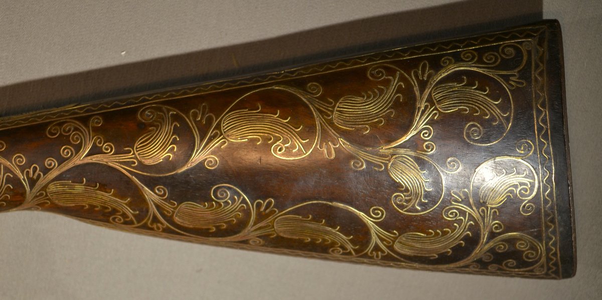 Fusil à silex incrusté d'argent. Empire Ottoman vers 1800. -photo-1