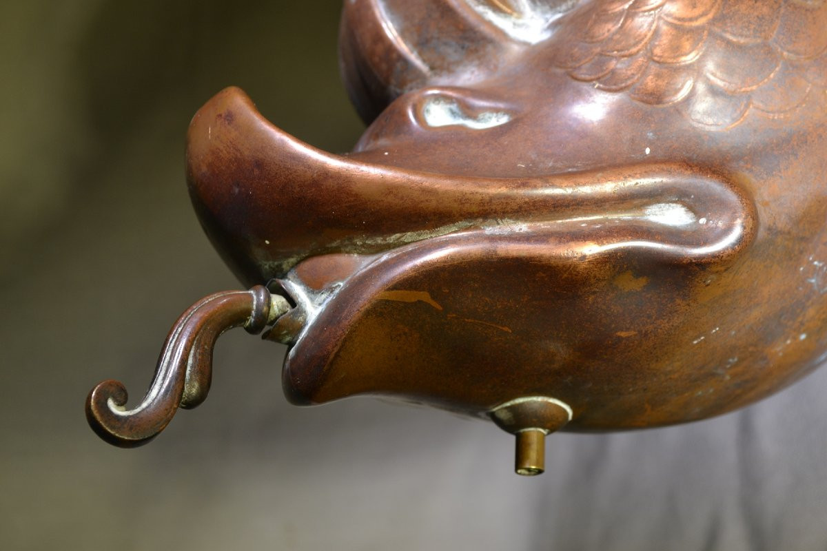 Dauphin-Fontaine en cuivre repoussé et bronze. France fin 19°siècle. -photo-2