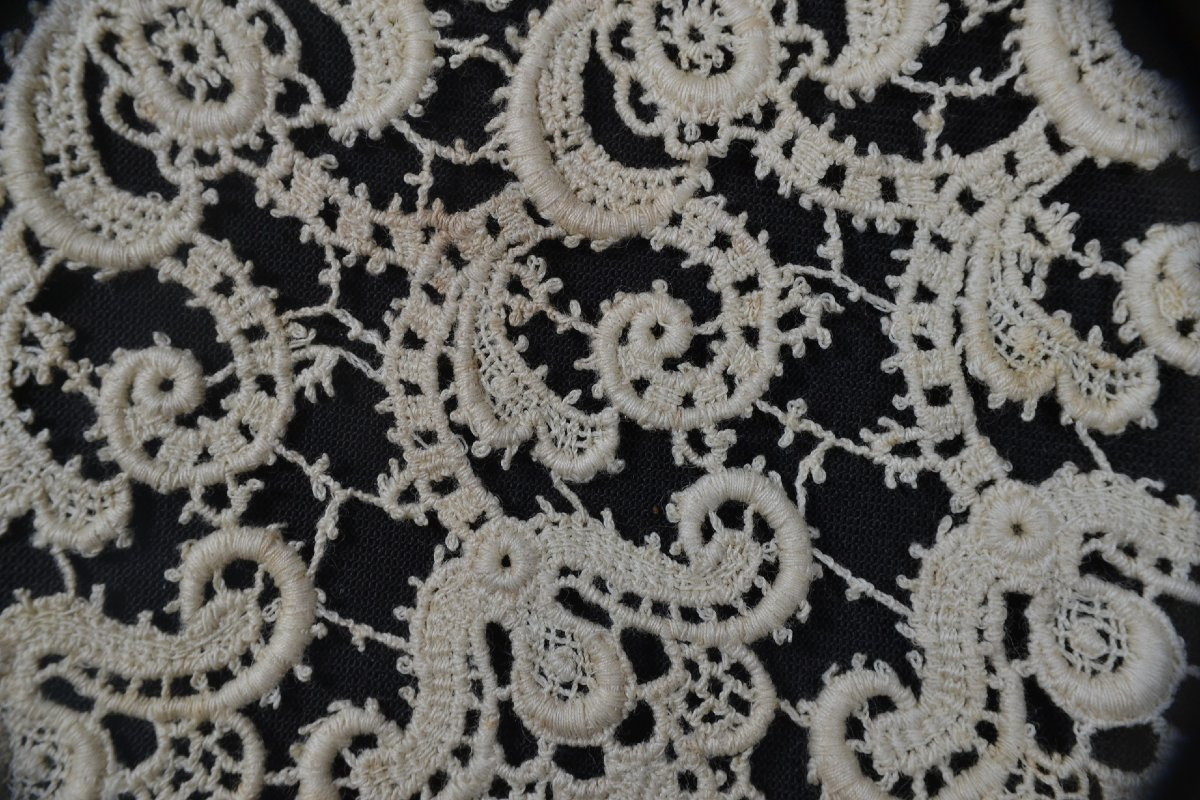 Large Needle Lace Collar. France Or Italy, 17th Century. -photo-6
