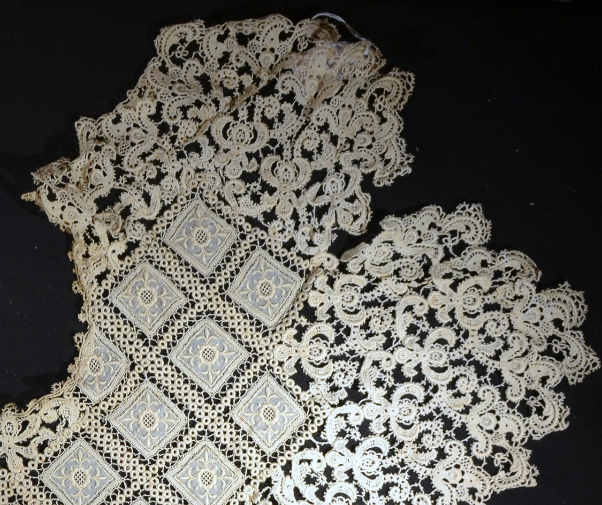 Large Needle Lace Collar. France Or Italy, 17th Century. -photo-8