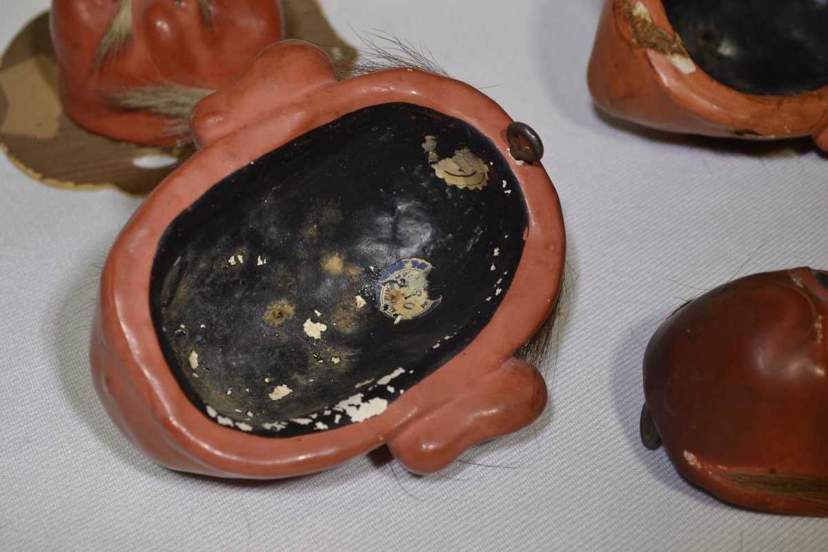 Collection Of 6 Miniature Noh Theatre Masks. Japan Meiji Period Late 19th Century. -photo-4