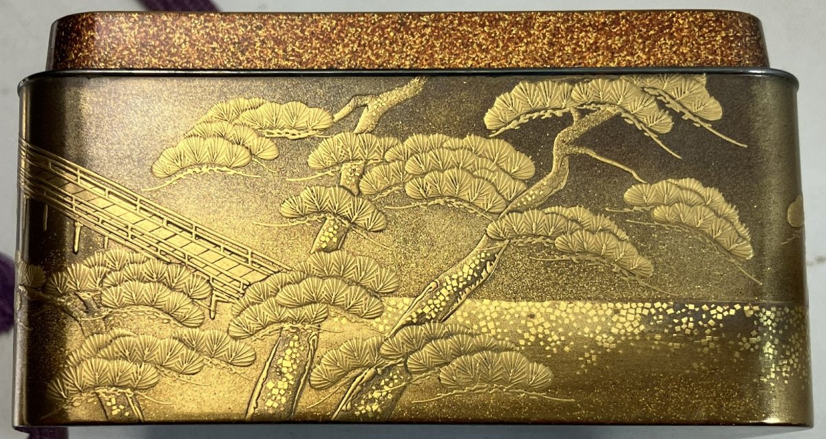 Gold Lacquer Box. Japan, Meiji Period, Late 19th Century.-photo-4