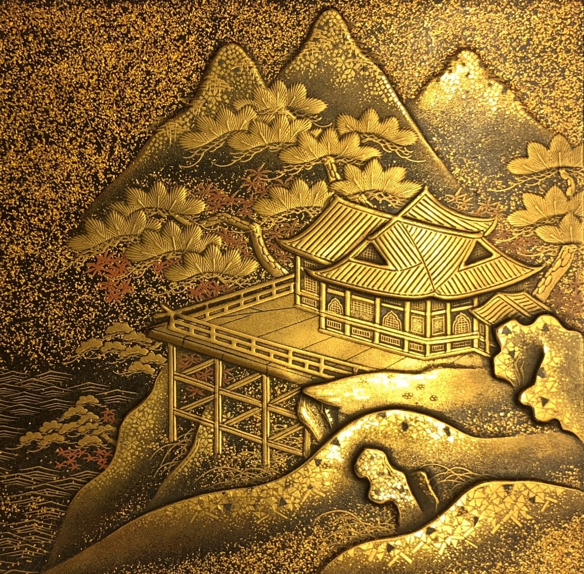 Japanese Gold Lacquer Cabinet (kodansu). Japan, Edo Period. 18th Century.  -photo-2