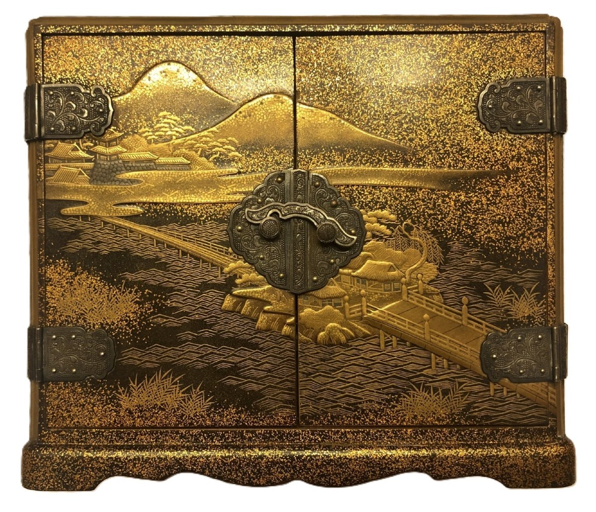 Japanese Gold Lacquer Cabinet (kodansu). Japan, Edo Period. 18th Century.  