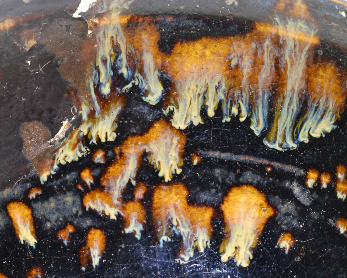 Bol à thé en grés glaçure au plomb. Chine Dynastie Tang 8° siècle.