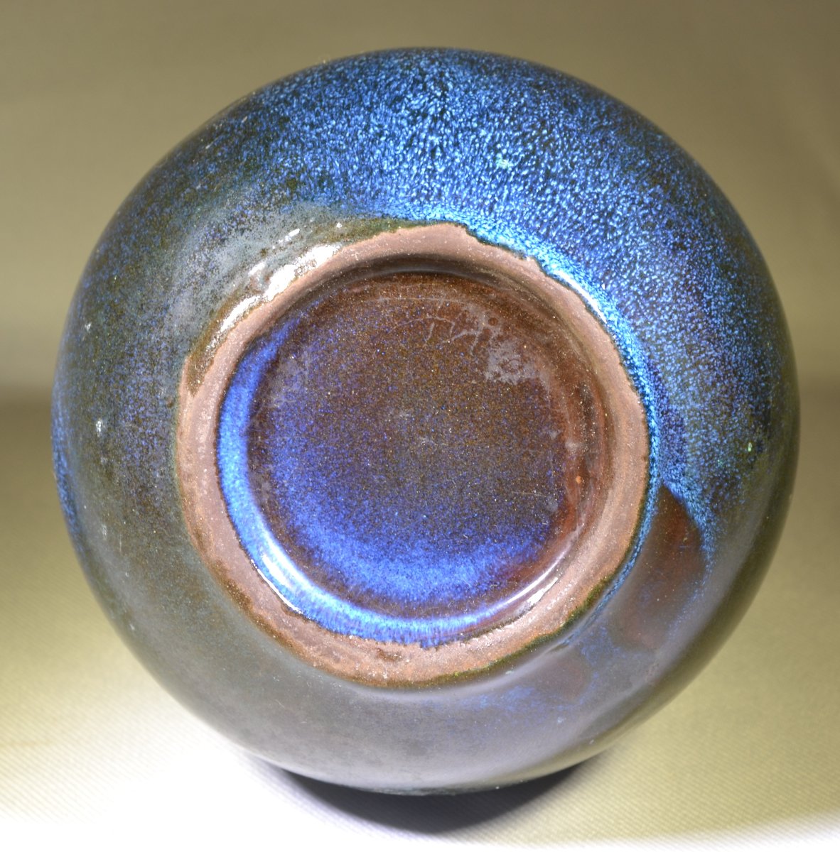 Stoneware Vase From Guangdong. China, Qing Dynasty.  -photo-3