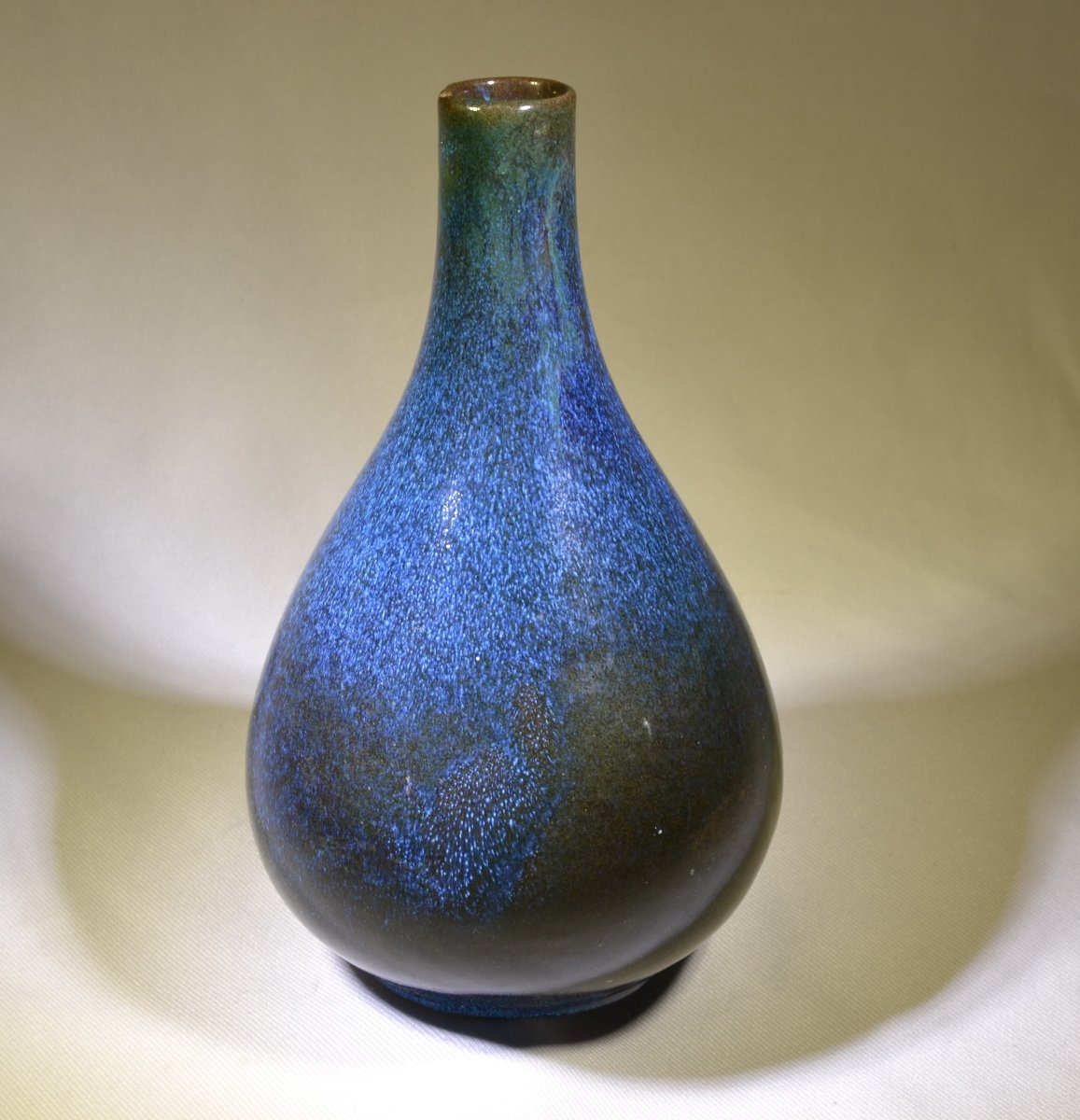 Stoneware Vase From Guangdong. China, Qing Dynasty.  -photo-2