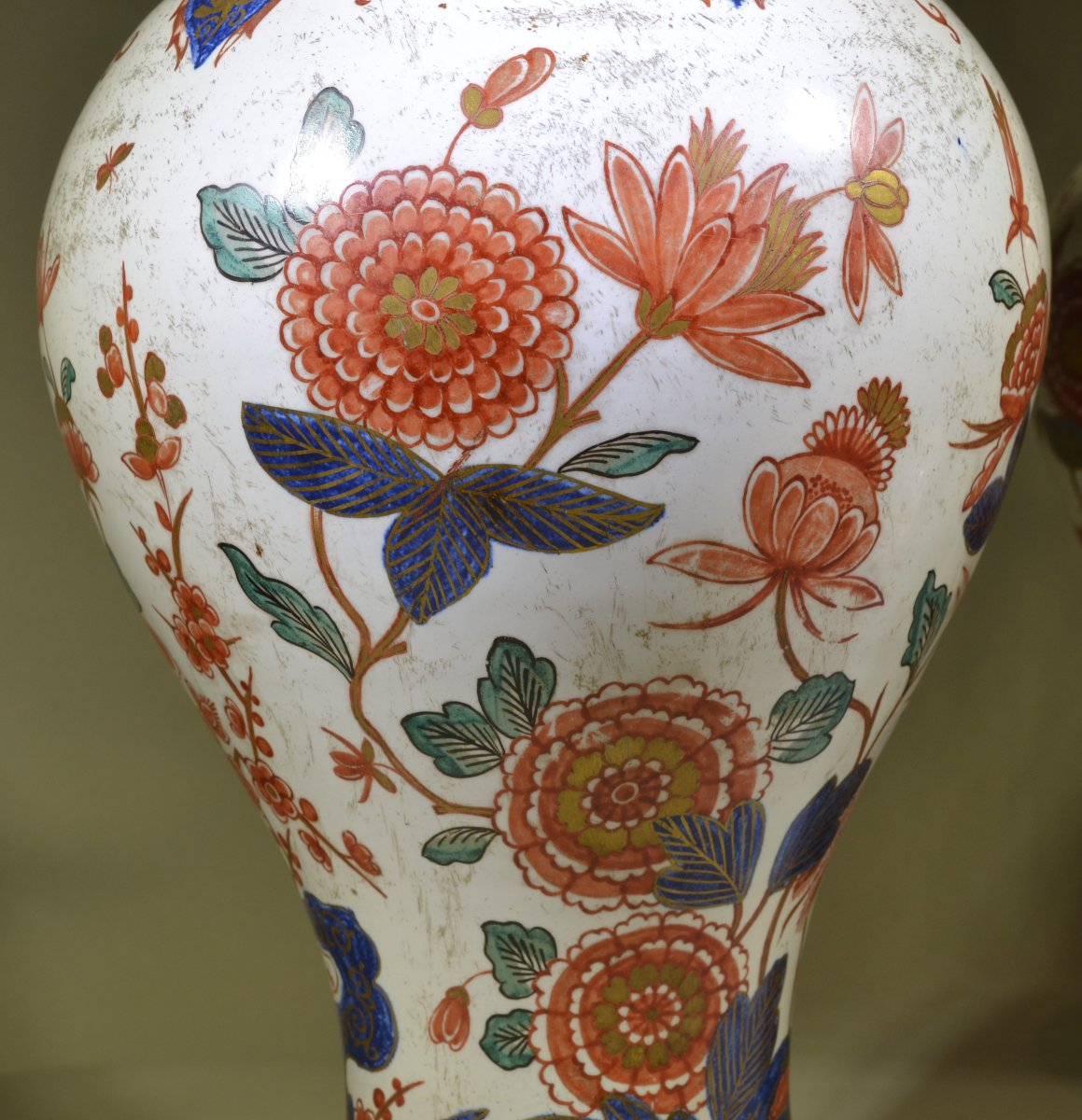 Pair Of Covered Earthenware Vases. Holland, 18th Century, Delft. Apk Mark. -photo-4