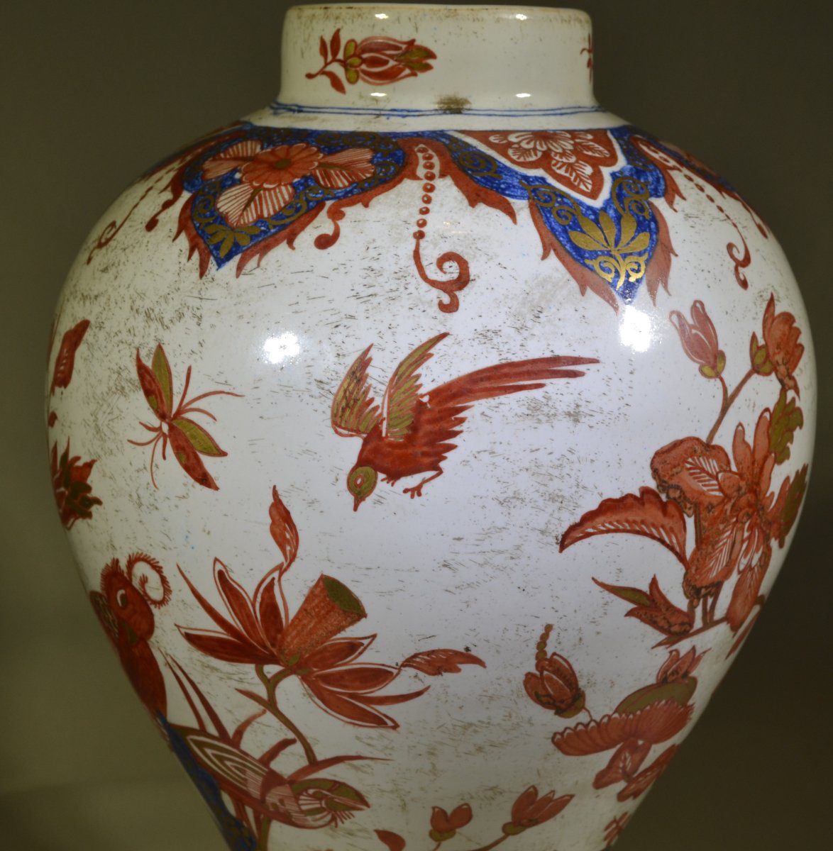 Pair Of Covered Earthenware Vases. Holland, 18th Century, Delft. Apk Mark. -photo-1