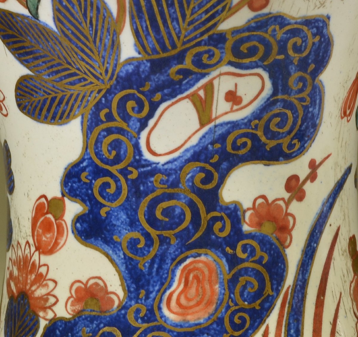 Pair Of Covered Earthenware Vases. Holland, 18th Century, Delft. Apk Mark. -photo-3