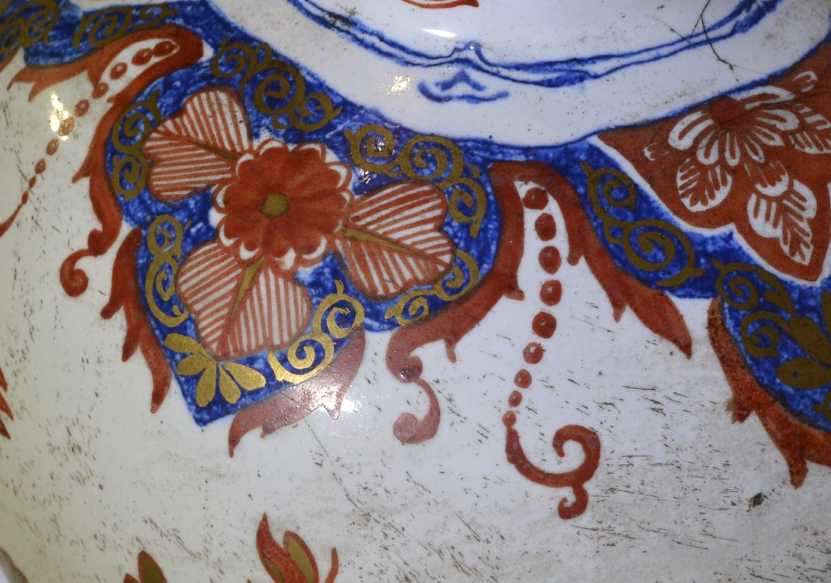 Pair Of Covered Earthenware Vases. Holland, 18th Century, Delft. Apk Mark. -photo-8