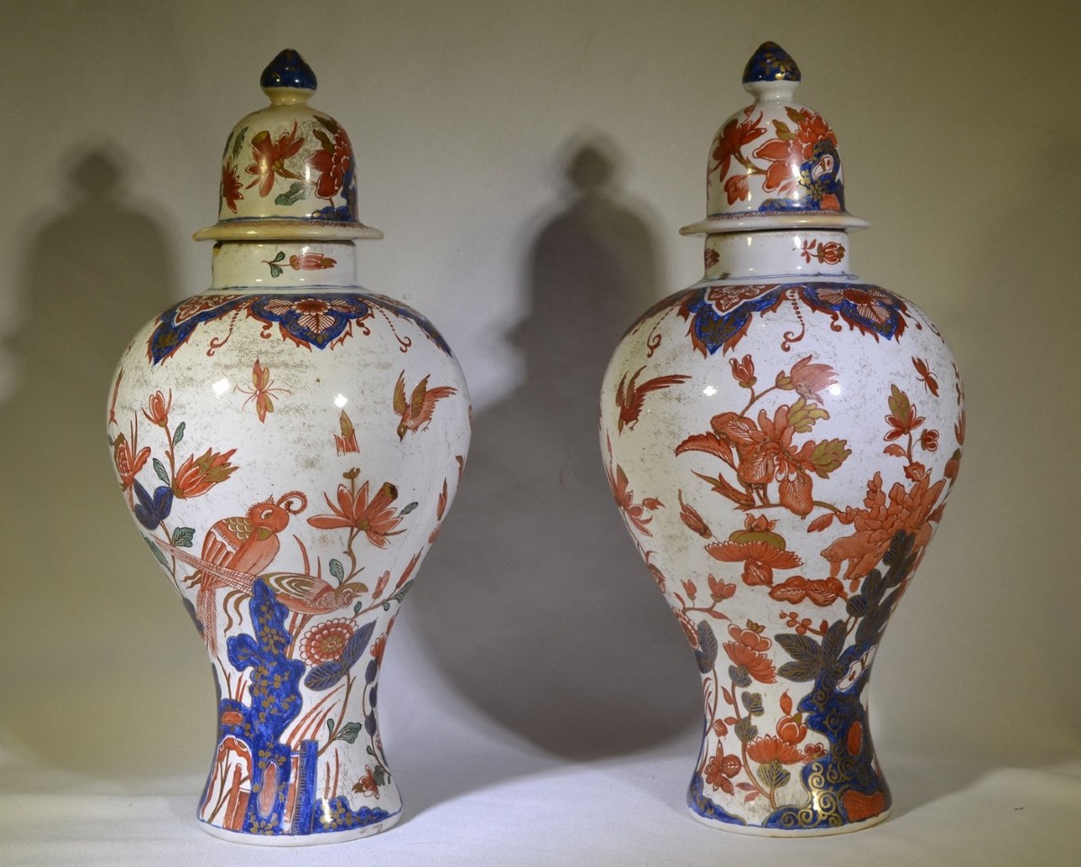 Pair Of Covered Earthenware Vases. Holland, 18th Century, Delft. Apk Mark. 