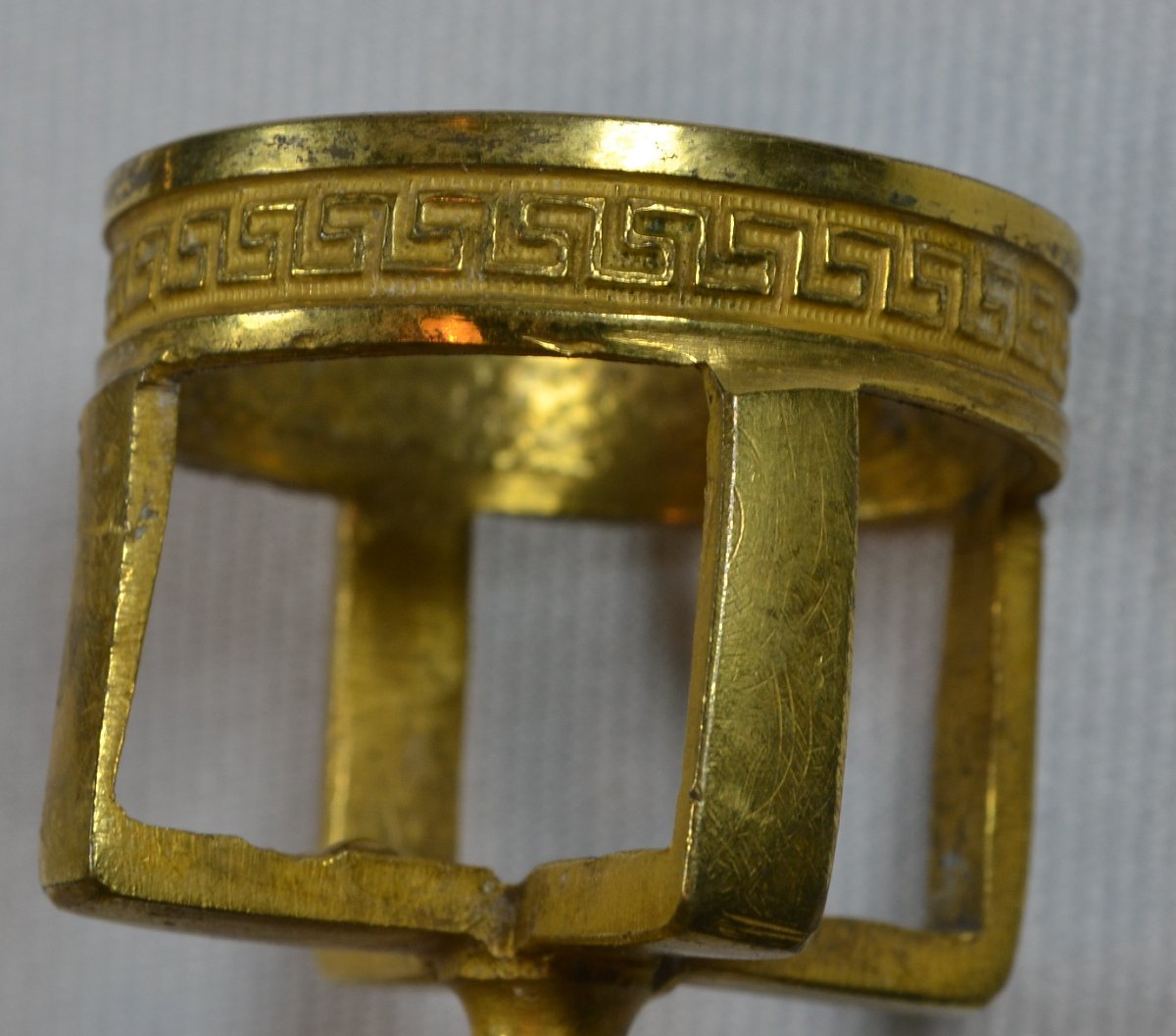 Encrier en bronze doré. Têtes d'aigles. Epoque empire. -photo-6