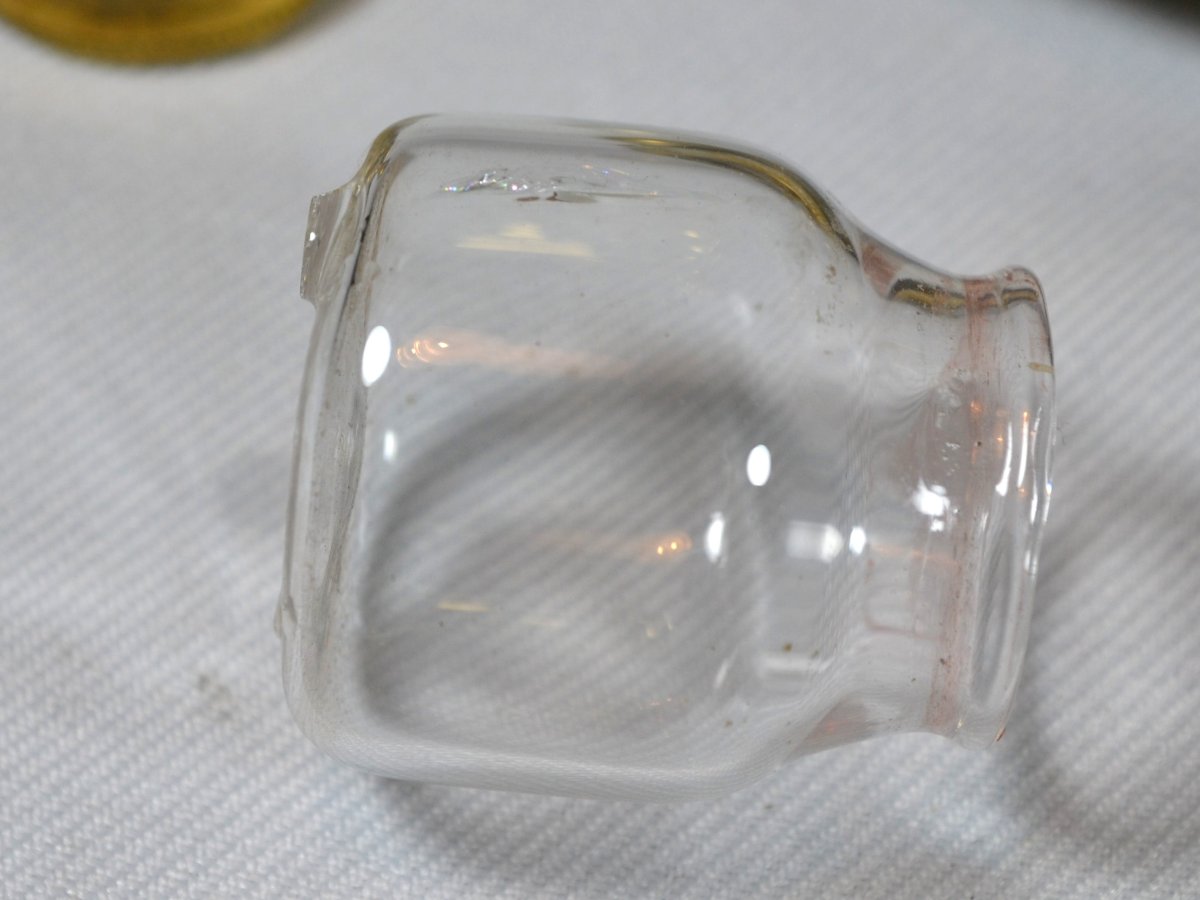 Encrier en bronze doré. Têtes d'aigles. Epoque empire. -photo-8