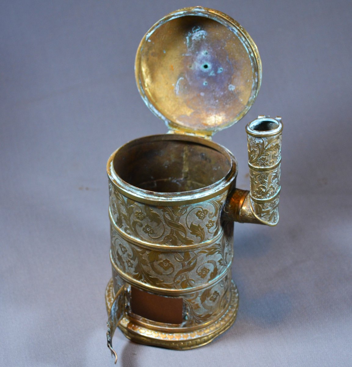 Fourneau en laiton ou bronze laminé.  19° siècle. -photo-6