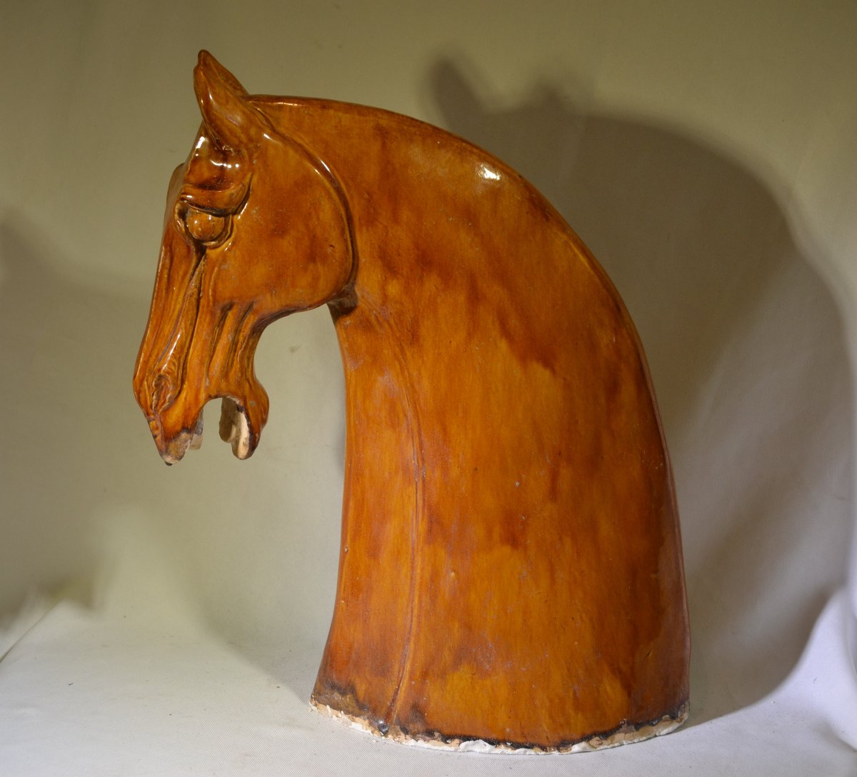 Tête de cheval en terre cuite émaillée. Copie de Style Tang .  Années 60.-photo-1