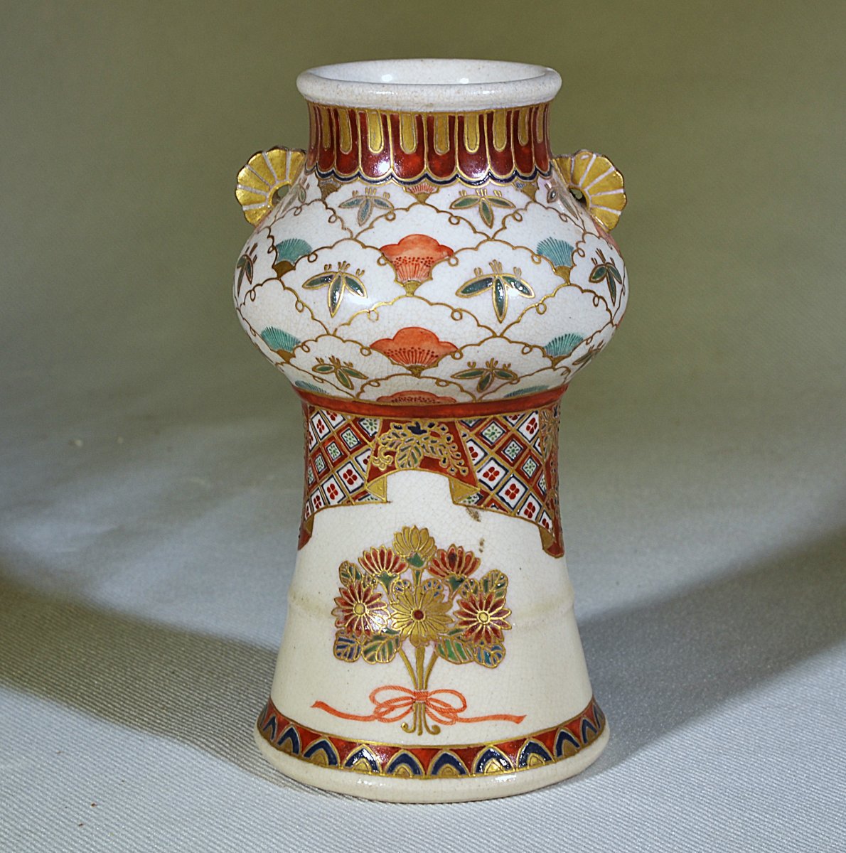 Vase en faïence de Satsuma. Japon Période Meiji vers 1900.-photo-4