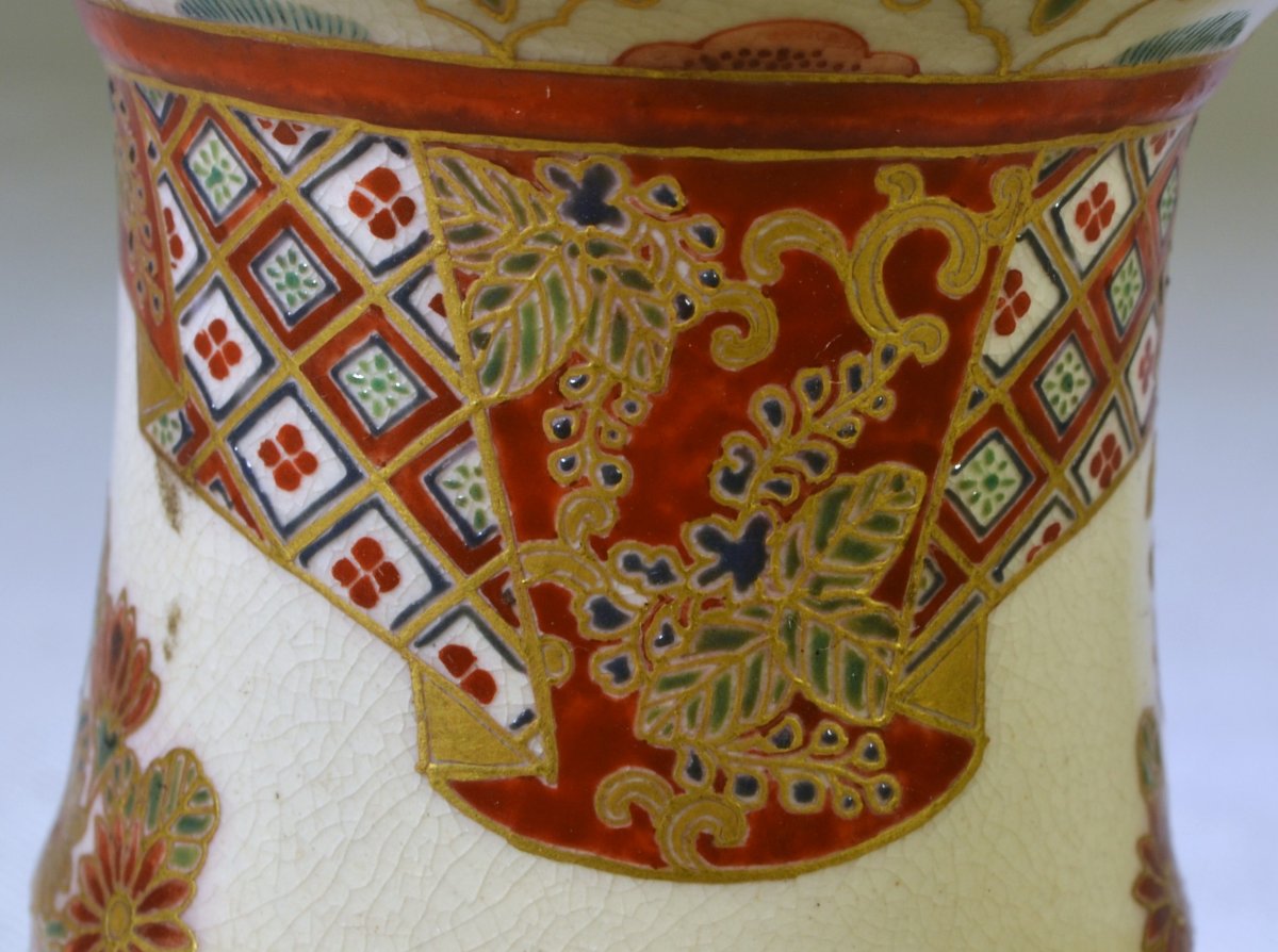 Vase en faïence de Satsuma. Japon Période Meiji vers 1900.-photo-4