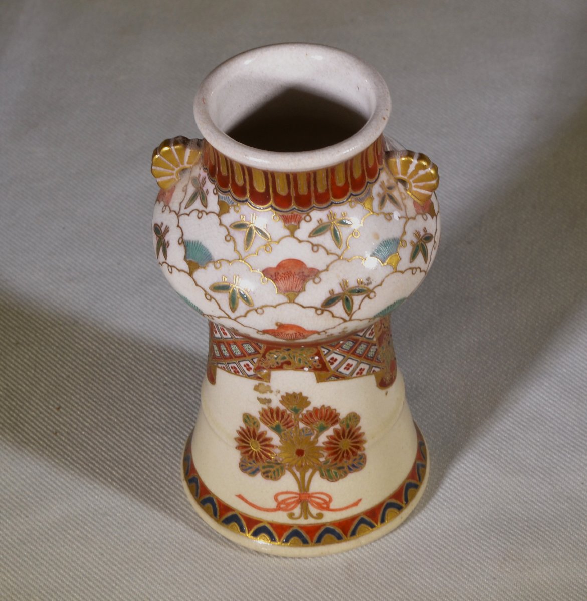 Vase en faïence de Satsuma. Japon Période Meiji vers 1900.-photo-8