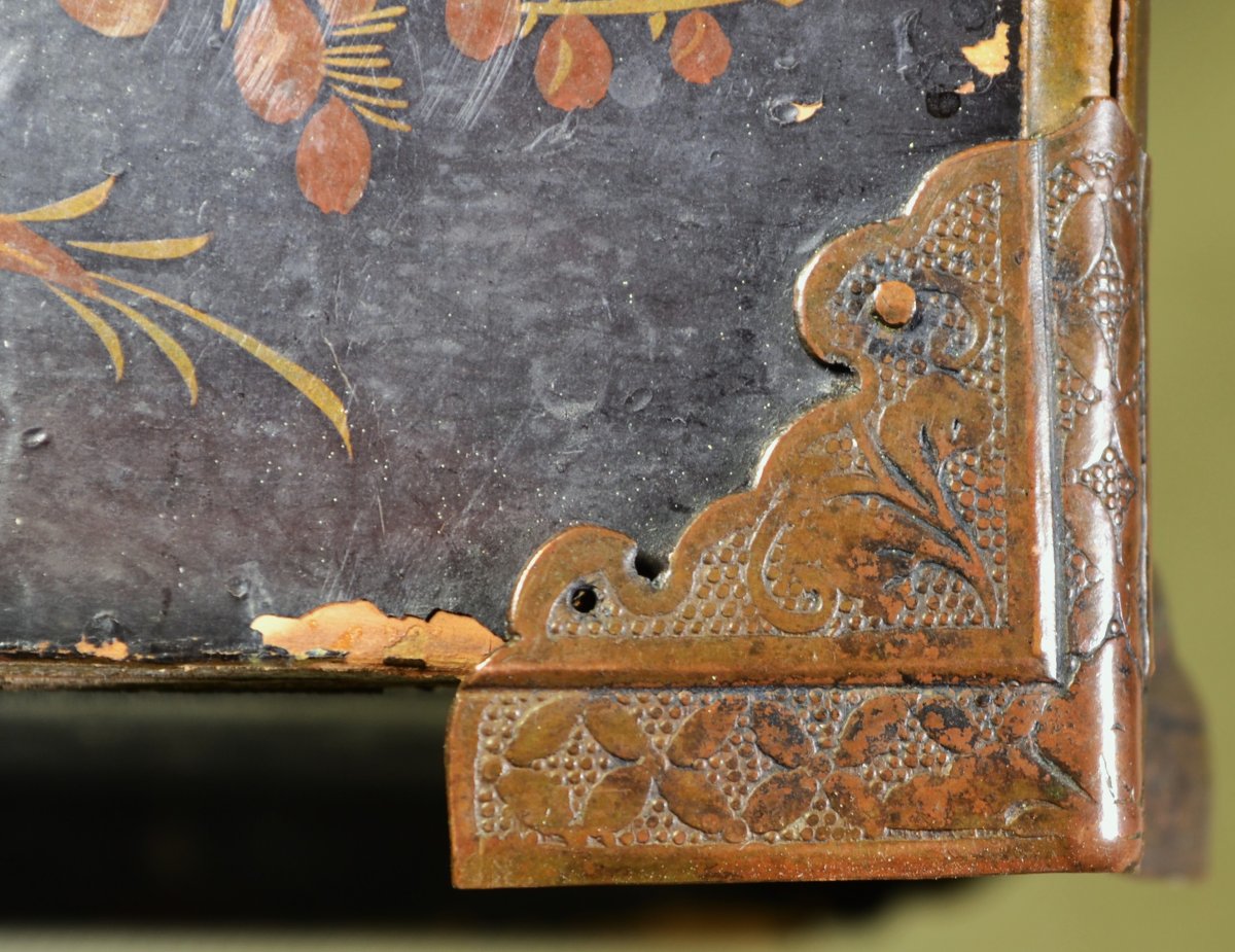 Lacquered Wooden Box. Namban, Late Muromachi Period. Japan, 16th Century. -photo-3