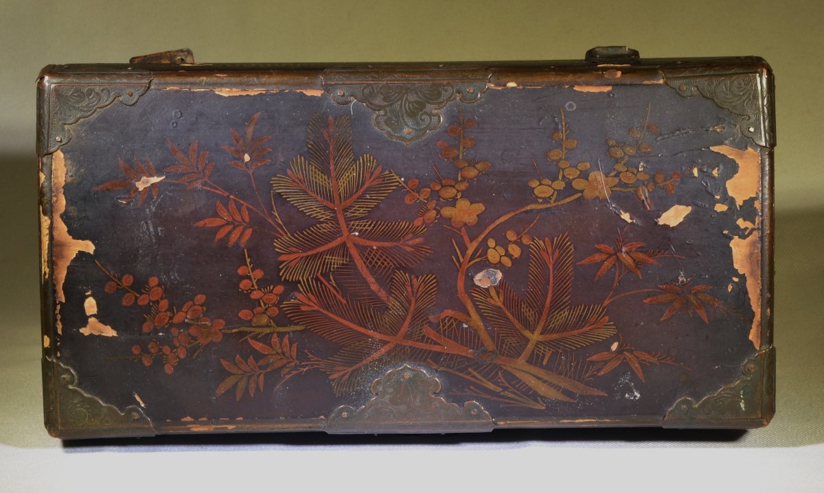 Lacquered Wooden Box. Namban, Late Muromachi Period. Japan, 16th Century. -photo-4