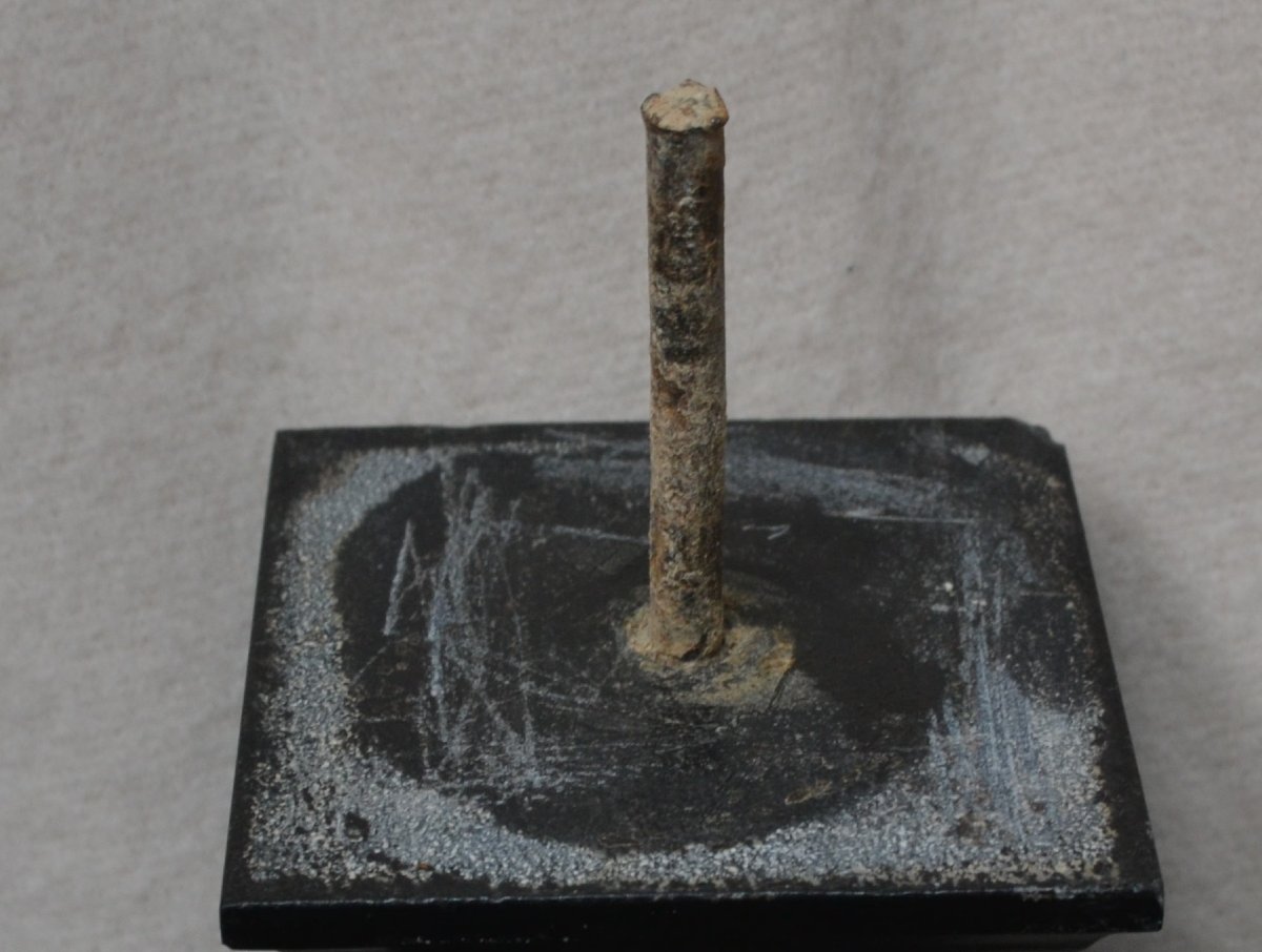 Carved Black Stone Obelisk. Engraved Text In Latin. Europe 19th Century Or Earlier.-photo-3