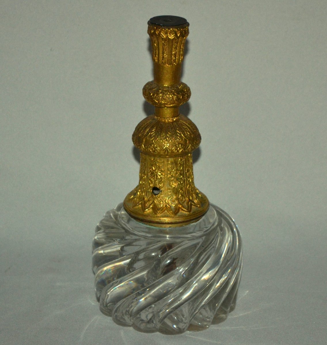 Water Pipe (huqqa) In Gilded Copper And Cut Crystal. India 19th Century Or Earlier.-photo-2