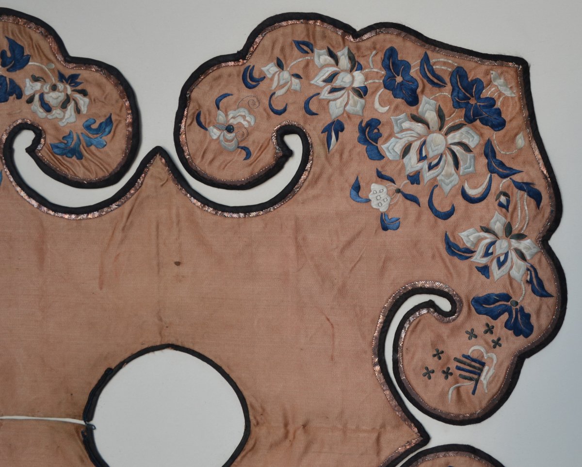 Embroidered Silk Shoulder Collar (yunjian).china Qing Dynasty.-photo-3