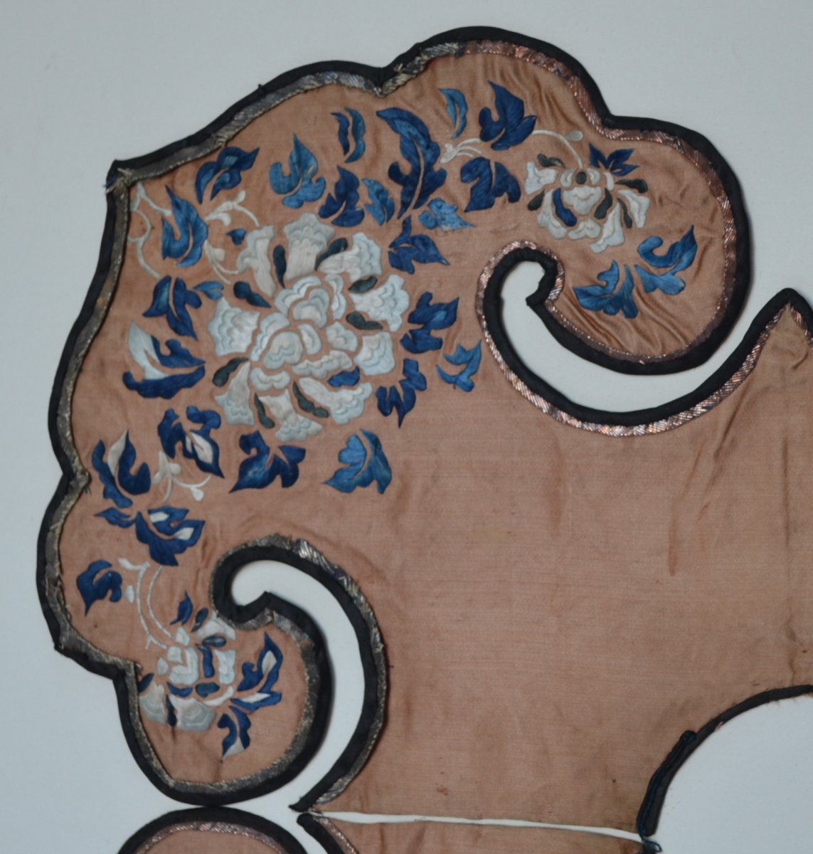 Embroidered Silk Shoulder Collar (yunjian).china Qing Dynasty.-photo-6