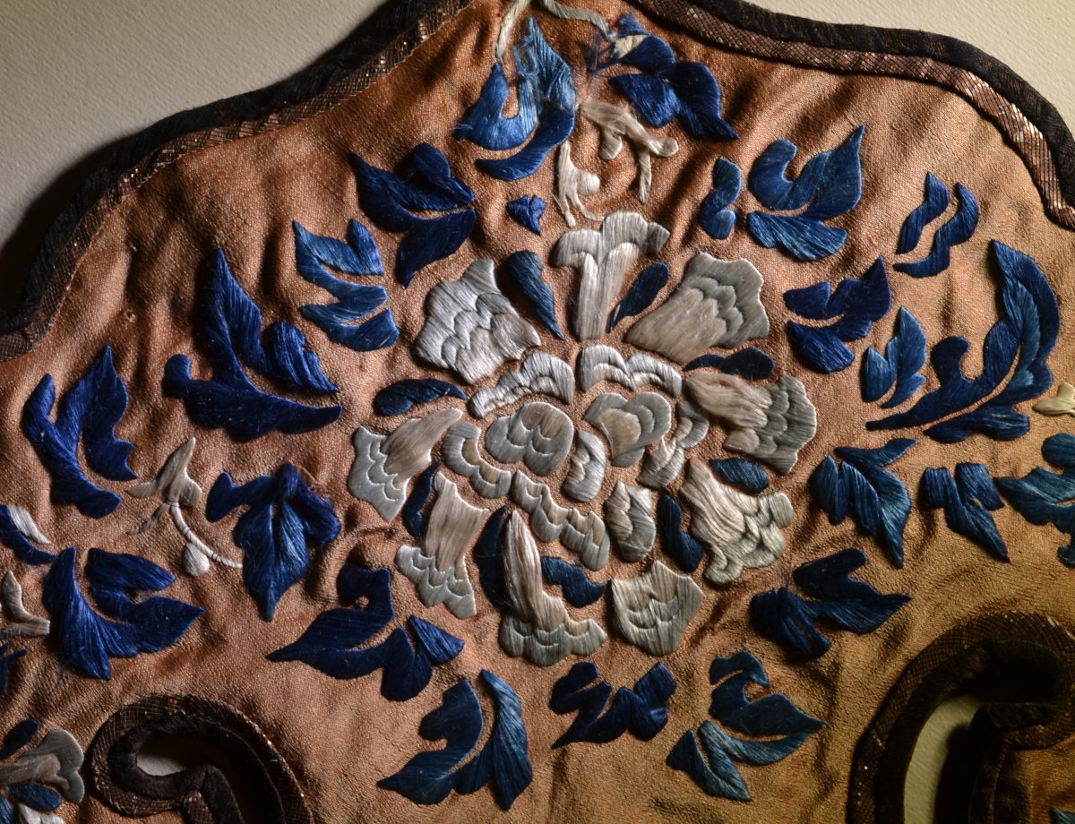 Embroidered Silk Shoulder Collar (yunjian).china Qing Dynasty.-photo-8