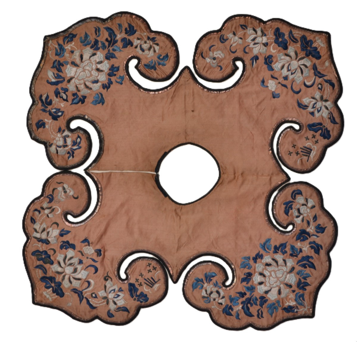 Embroidered Silk Shoulder Collar (yunjian).china Qing Dynasty.