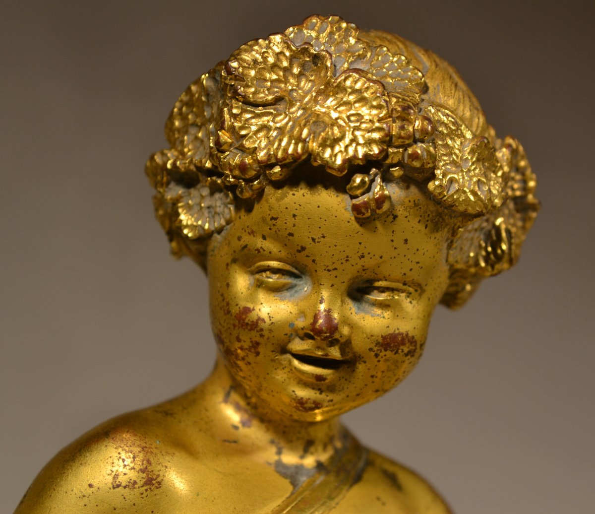 Statuette d'enfant bachique en bronze doré de style rocaille. France Paris 19° siècle.  -photo-2