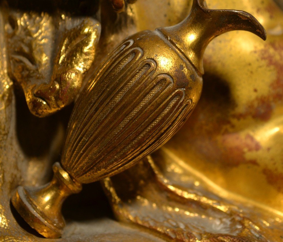 Statuette d'enfant bachique en bronze doré de style rocaille. France Paris 19° siècle.  -photo-2