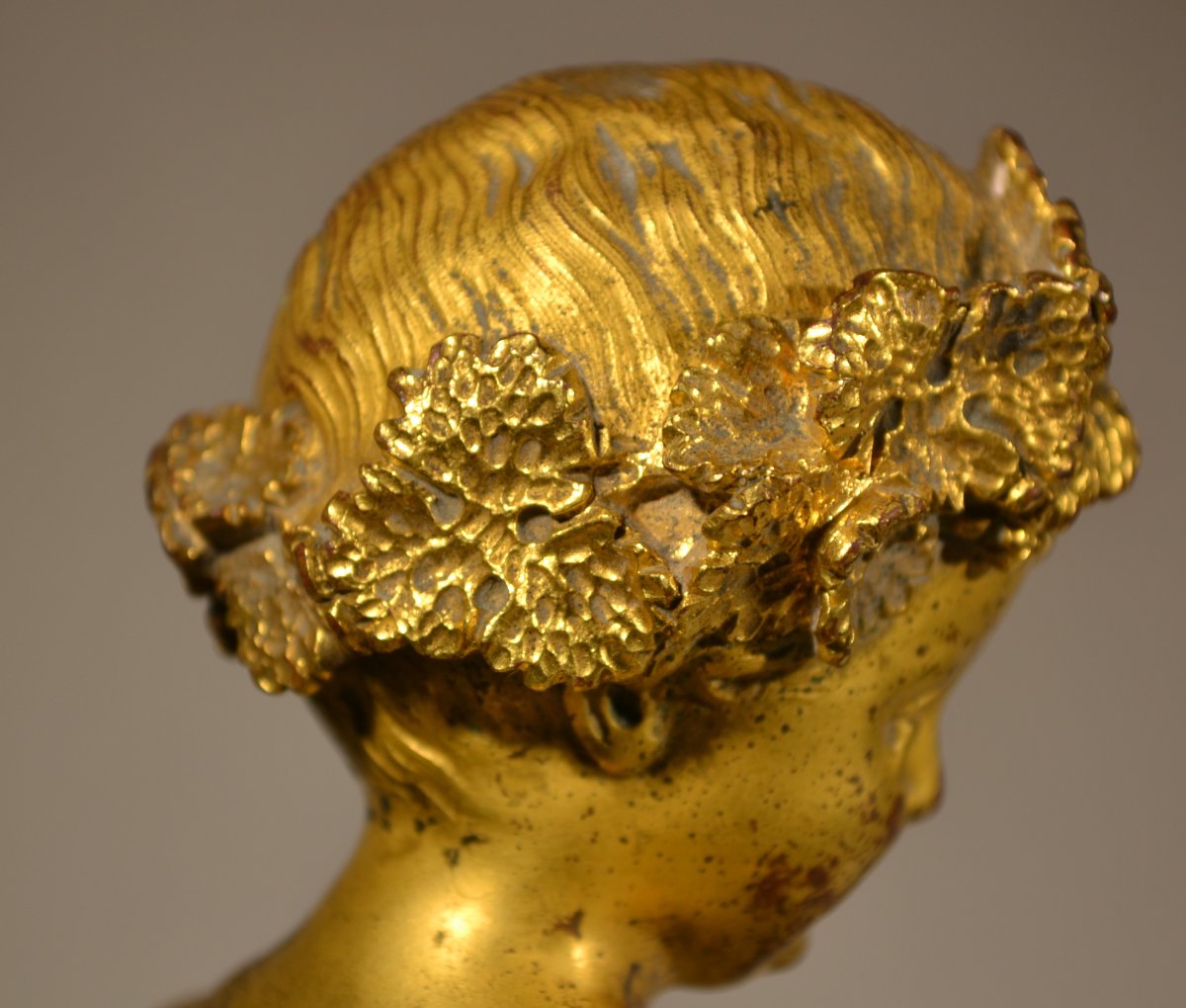 Statuette d'enfant bachique en bronze doré de style rocaille. France Paris 19° siècle.  -photo-6